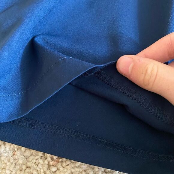 UNDER ARMOUR SIZE 14 DRESS/GOLF SHORTS - Picture 4 of 8
